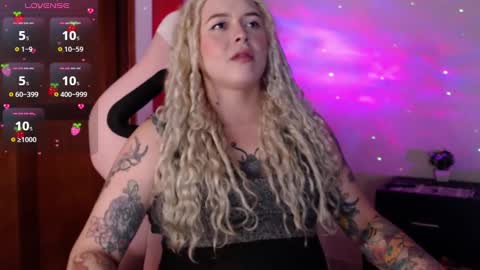 Snapshot of ninaxxstorm chatting on March 2, 2025, 1:47 am Nina online show from March 2, 2025, 1:47 am