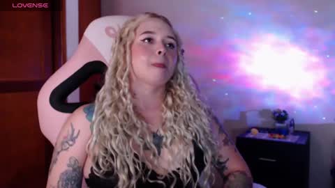 Snapshot of ninaxxstorm chatting on March 5, 2025, 3:51 am Nina online show from March 5, 2025, 3:51 am