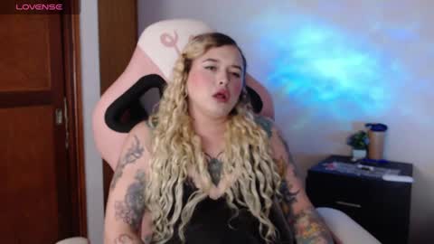 Snapshot of ninaxxstorm chatting on September 27, 2025, 2:38 am Nina online show from September 27, 2025, 2:38 am