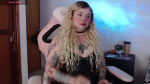 Snapshot of ninaxxstorm chatting on October 2, 2025, 5:36 am Nina online show from October 2, 2025, 5:36 am