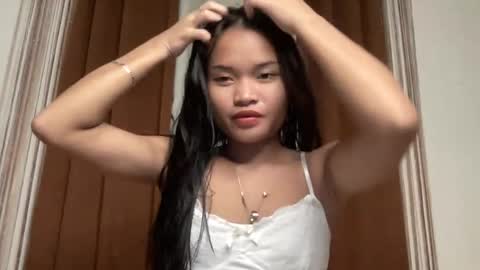 nini_luvskorn online show from June 3, 2026, 10:51 am