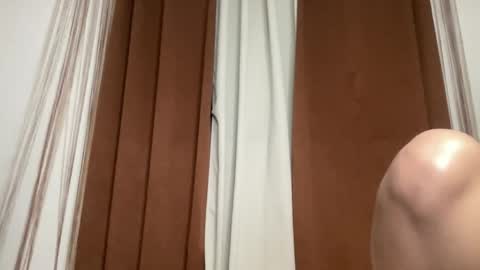 nini_luvskorn online show from June 4, 2026, 11:16 am