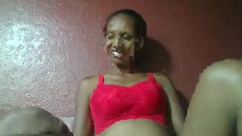 Snapshot of ninie246746 chatting on January 17, 2025, 10:33 am ninie246746 online show from January 17, 2025, 10:33 am