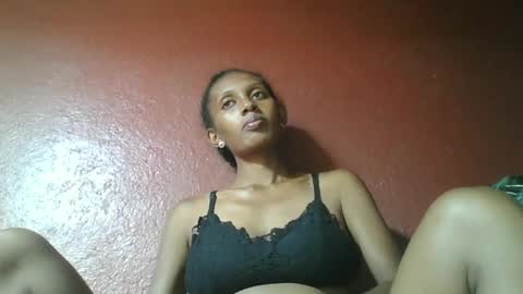 Snapshot of ninie246746 chatting on February 17, 2025, 8:41 am ninie246746 online show from February 17, 2025, 8:41 am