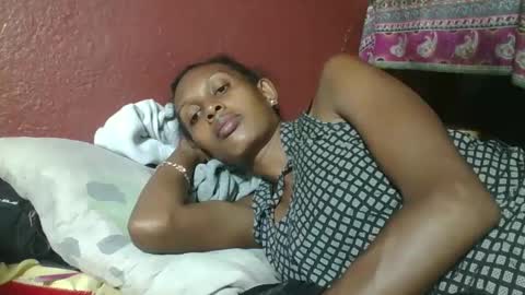 Snapshot of ninie246746 chatting on February 17, 2025, 6:37 pm ninie246746 online show from February 17, 2025, 6:37 pm