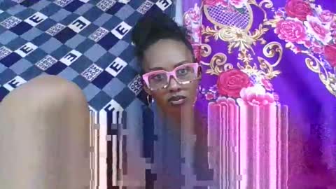 ninie246746 online show from April 16, 2026, 6:47 am