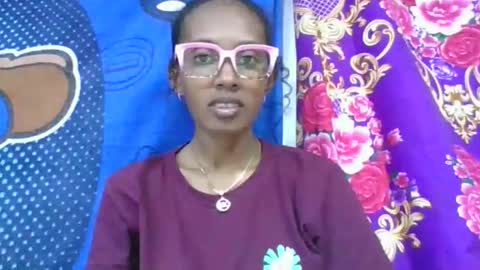 Snapshot of ninie246746 chatting on June 1, 2026, 7:32 am ninie246746 online show from June 1, 2026, 7:32 am