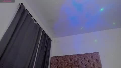 Ninon Beart online show from November 15, 2025, 9:54 pm