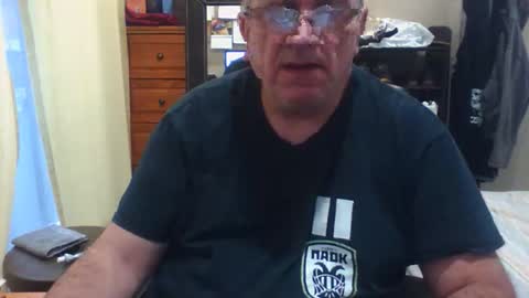 Snapshot of nionios67 chatting on November 30, 2025, 2:43 pm Dennis online show from November 30, 2025, 2:43 pm