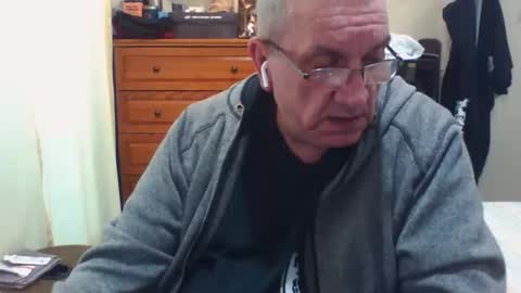 Snapshot of nionios67 chatting on December 4, 2025, 7:22 pm Dennis online show from December 4, 2025, 7:22 pm