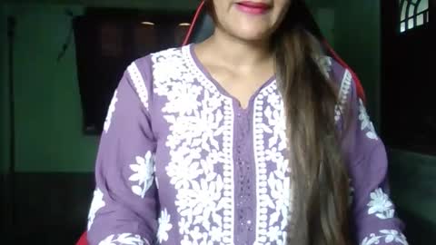 Snapshot of nisha_baby chatting on October 15, 2025, 9:42 am Nishu online show from October 15, 2025, 9:42 am