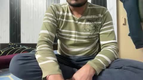 nishantsaraswat268 online show from January 14, 2026, 5:29 pm