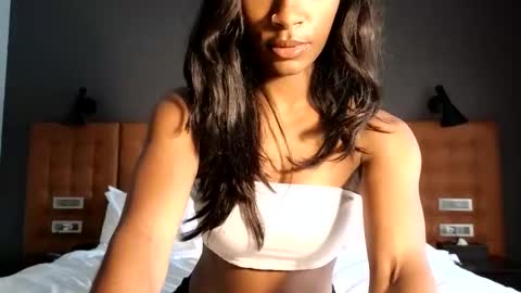 NIVIA WOLFE online show from February 15, 2026, 9:55 pm