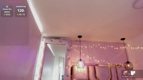  V I C T O R I A   online show from April 4, 2026, 7:00 pm