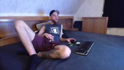 Snapshot of nixan85 chatting on September 22, 2025, 9:17 pm nixan85 online show from September 22, 2025, 9:17 pm