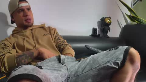 Nicolas Muscle online show from October 13, 2025, 4:45 am