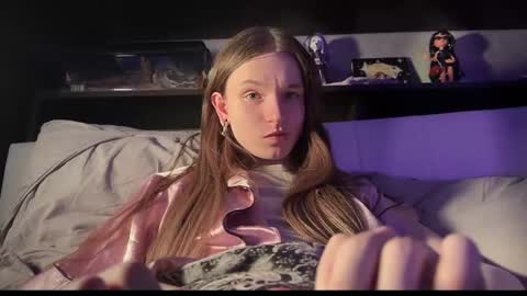 Tears Lora online show from February 23, 2025, 7:07 pm