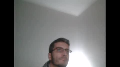 Snapshot of nmcandeias chatting on February 8, 2025, 1:11 am Nuno online show from February 8, 2025, 1:11 am