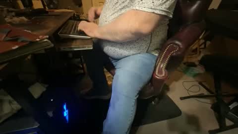 nmedge2cum online show from December 22, 2025, 3:58 am