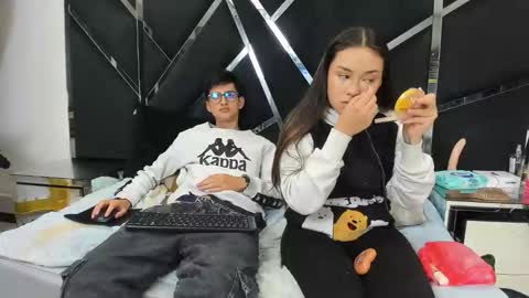 NoaandArez online show from February 3, 2026, 2:21 am