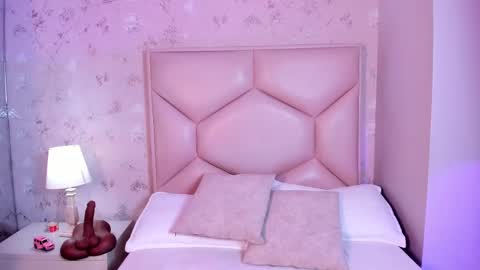   ambarsulliva  online show from October 14, 2025, 11:33 am