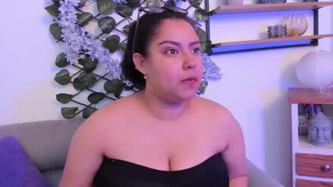 N O A online show from December 20, 2025, 9:44 pm