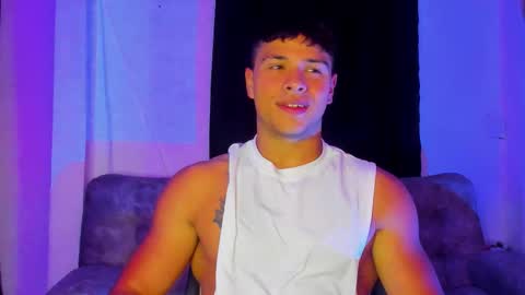 noah_223 online show from November 18, 2025, 12:16 am