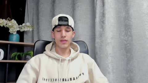 Snapshot of noah_brigth chatting on February 21, 2025, 12:16 am Noah Brigth online show from February 21, 2025, 12:16 am