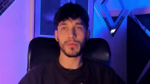 Noah Brigth online show from December 15, 2025, 2:49 am