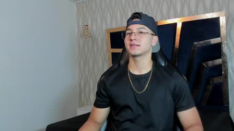 Snapshot of noah_clarkk chatting on April 20, 2026, 5:16 pm Noah online show from April 20, 2026, 5:16 pm