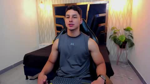 Snapshot of noah_clarkk chatting on April 29, 2026, 3:38 pm Noah online show from April 29, 2026, 3:38 pm