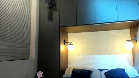 noah_dupont_ online show from October 22, 2025, 11:21 am