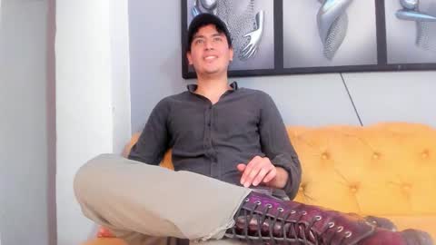 Noah Ferrary online show from November 7, 2025, 7:25 pm