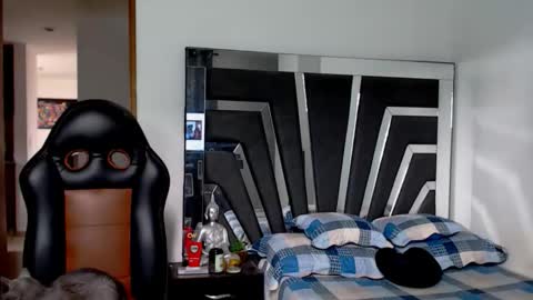 Noah Harris01 online show from April 1, 2026, 1:41 pm