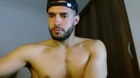 Snapshot of noah_jhonsonn chatting on April 28, 2026, 4:12 pm Noah online show from April 28, 2026, 4:12 pm