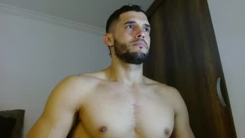 Snapshot of noah_jhonsonn chatting on May 6, 2026, 11:48 am Noah online show from May 6, 2026, 11:48 am
