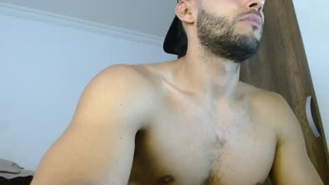 Snapshot of noah_jhonsonn chatting on May 28, 2026, 3:42 pm Noah online show from May 28, 2026, 3:42 pm