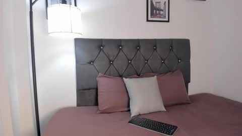 noah_johes online show from February 5, 2026, 3:11 am