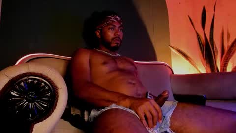 Snapshot of noah_jones__ chatting on December 22, 2024, 8:38 am Noah online show from December 22, 2024, 8:38 am