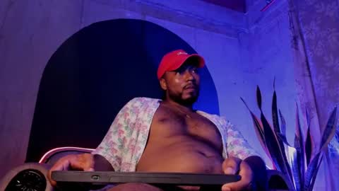 Snapshot of noah_jones__ chatting on January 20, 2025, 12:04 am Noah online show from January 20, 2025, 12:04 am