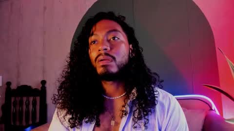 Snapshot of noah_jones__ chatting on February 1, 2025, 9:19 pm Noah online show from February 1, 2025, 9:19 pm