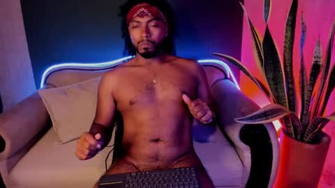 Snapshot of noah_jones__ chatting on February 4, 2025, 1:13 am Noah online show from February 4, 2025, 1:13 am