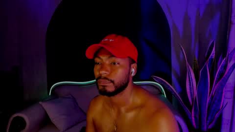 Snapshot of noah_jones__ chatting on March 12, 2025, 2:09 am Noah online show from March 12, 2025, 2:09 am