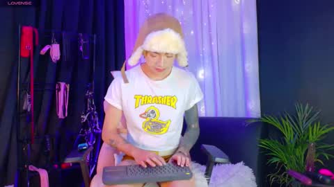 Snapshot of noah_lambert chatting on December 17, 2025, 6:30 am Noah online show from December 17, 2025, 6:30 am