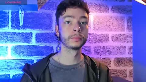 Snapshot of noah_ricci_ chatting on October 1, 2025, 12:33 pm online show from October 1, 2025, 12:33 pm