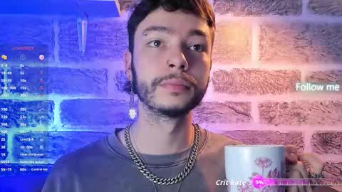 Snapshot of noah_ricci_ chatting on October 17, 2025, 1:35 pm online show from October 17, 2025, 1:35 pm