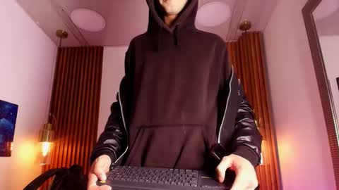 Noah online show from September 19, 2025, 12:39 pm