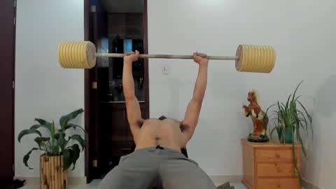 LIAM- noah online show from April 8, 2026, 1:22 pm