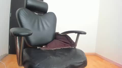 noahcogido online show from October 26, 2025, 9:42 pm