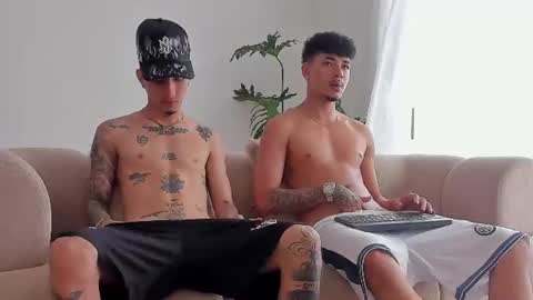 noahdaviss online show from June 13, 2026, 5:44 pm